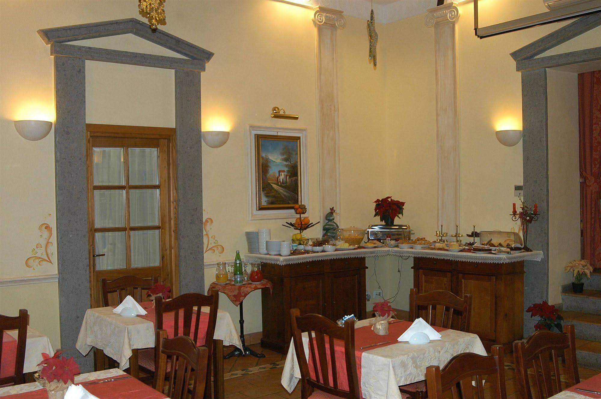 Hotel Casale Certosa à Pavona Extérieur photo
